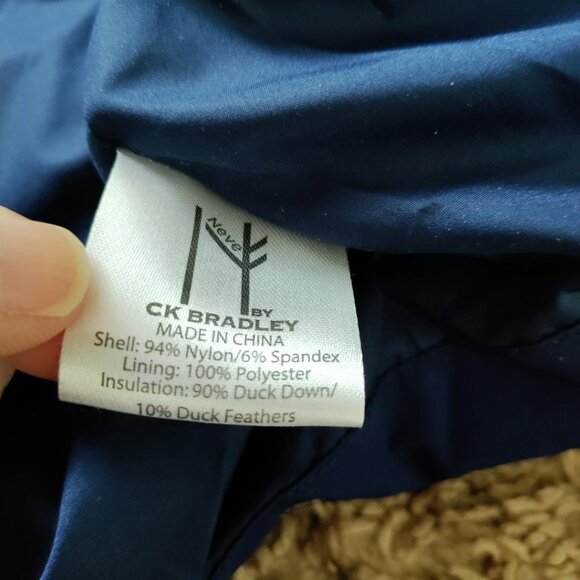 Women's brand new jacket with a free headband - Picture 8 of 9